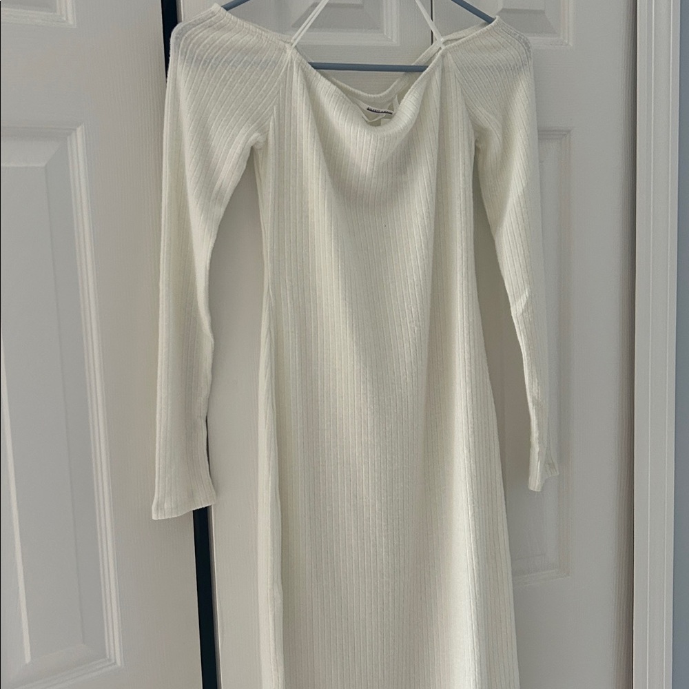 Elegant Cream Long Sleeve Dress